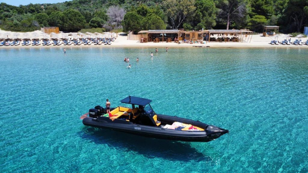 Private speedboat charter Skiathos, Victor with twin engines
