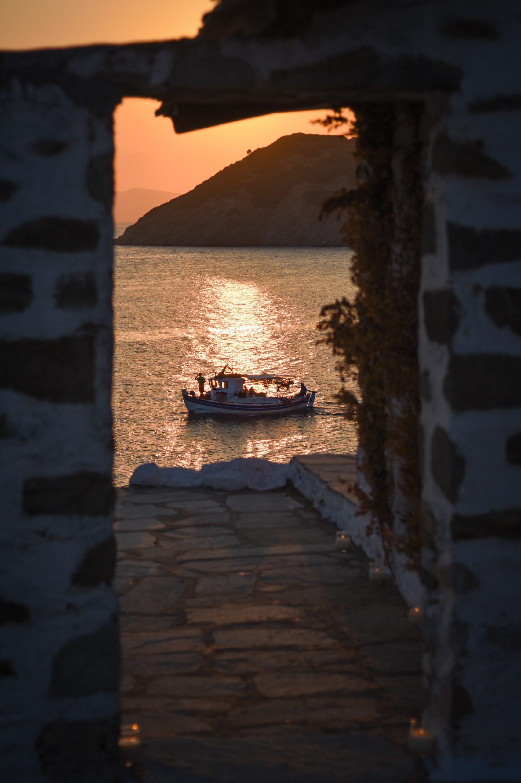 Tsougrias island boat trip from Skiathos – beach and sea view