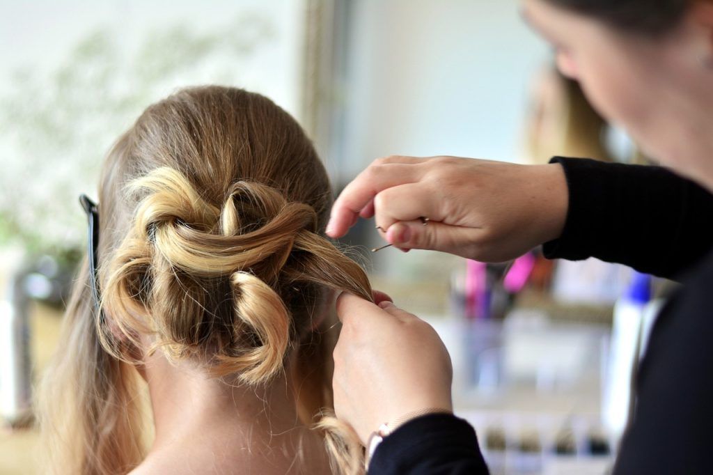 Private Barber & Hairdresser offering private hairstyling and hair and beauty services in skiathos