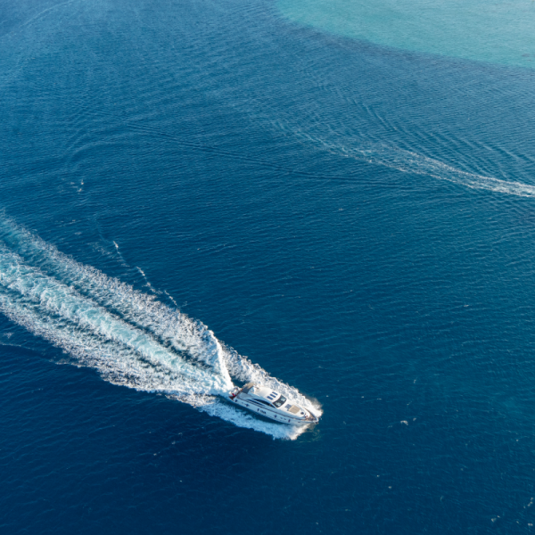 Skiathos concierge planning private yacht experiences and seamless island itineraries for guests.